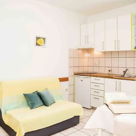 Apartment Zora *