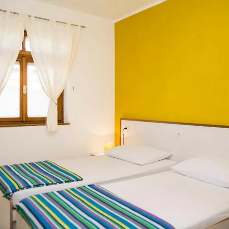 Apartment Zora Vodice